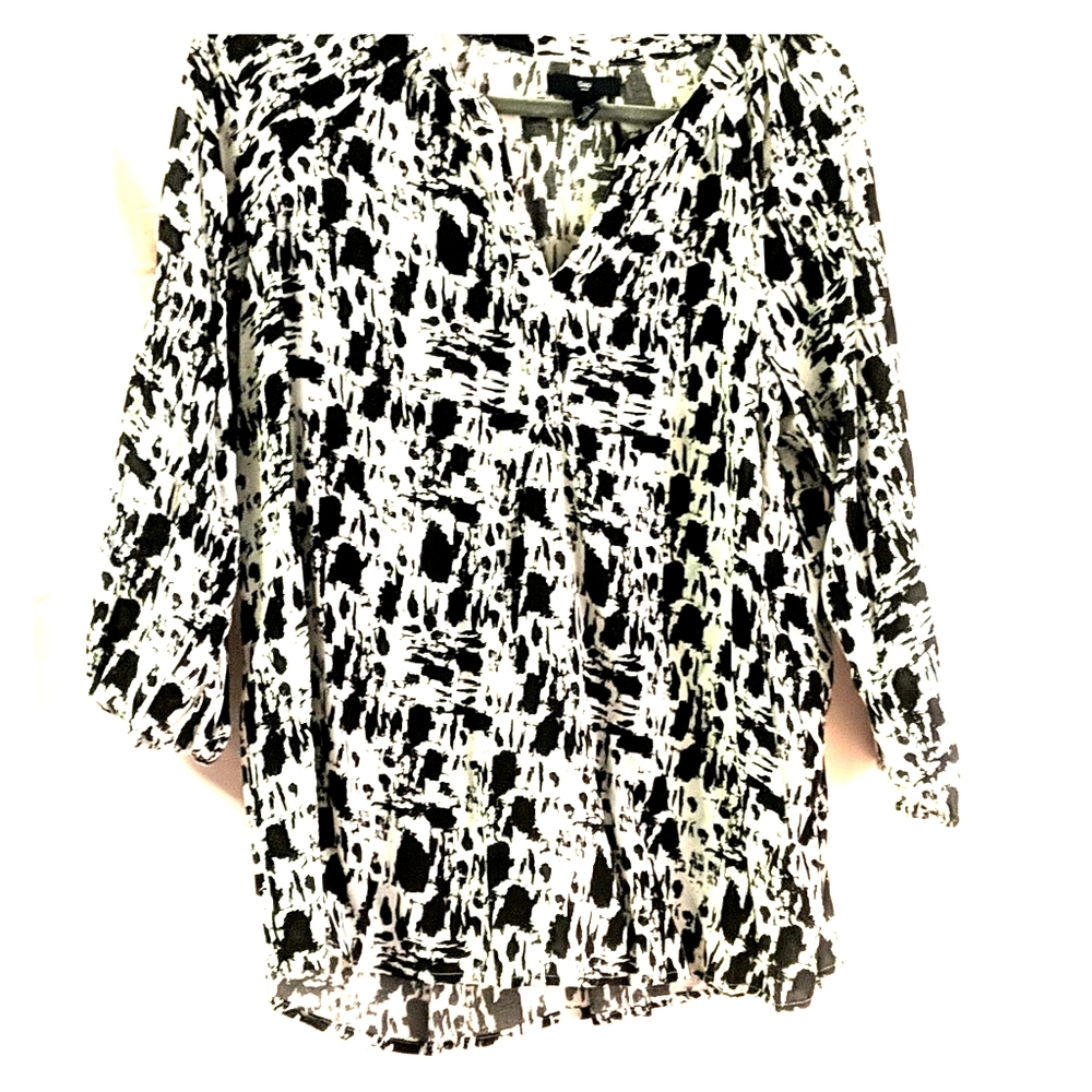 Gap blouse black and white